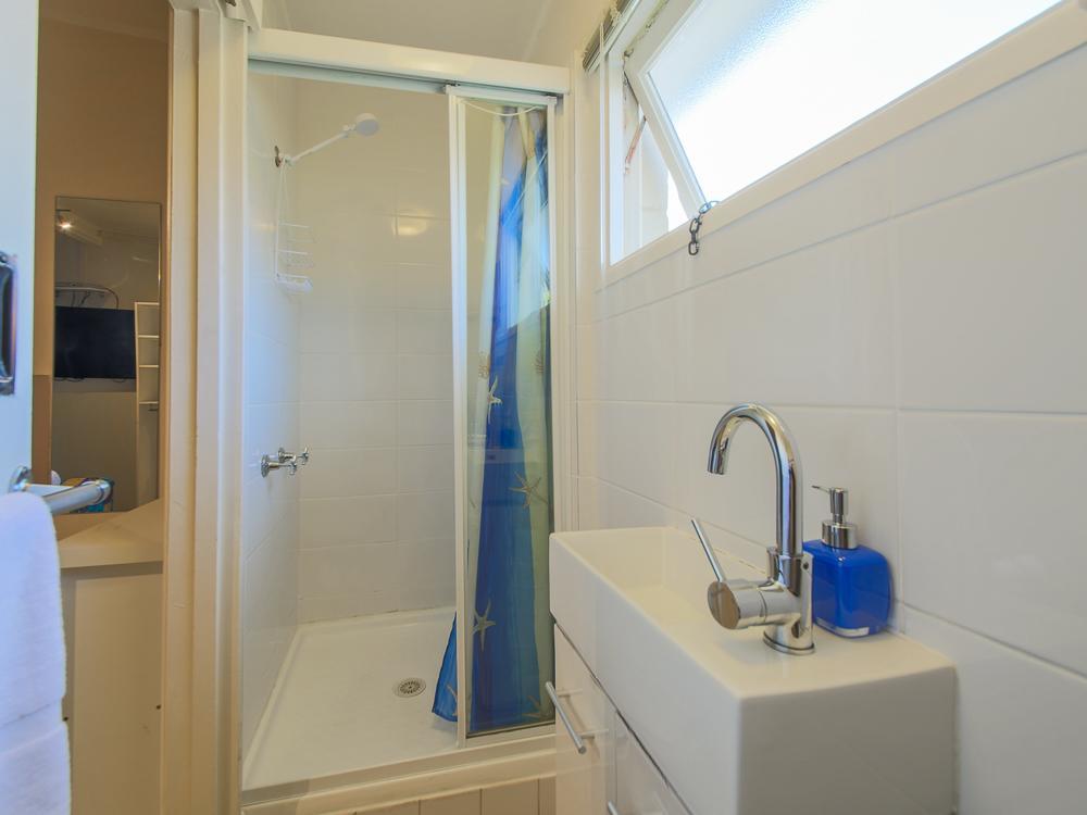 Marlin Motel Biggera Waters エクステリア 写真